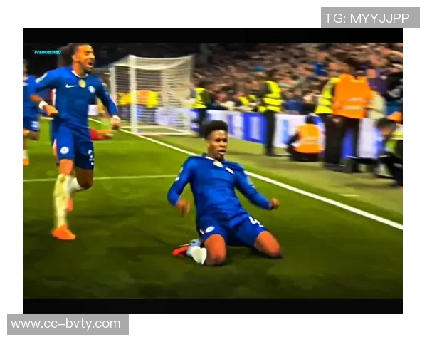 斯坦福桥球场开启预约活动踢点球合影世俱杯奖杯等你来参与